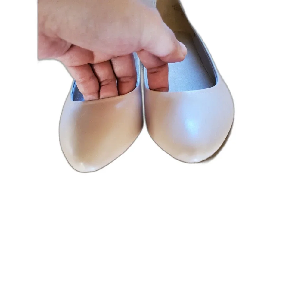 Easy Spirit Pointed Mini Wedge Pumps Nude Comfort Career Office 5.5 EUC
